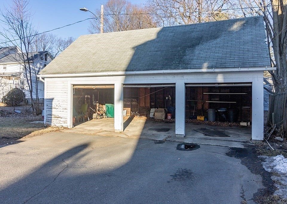 2nd image of 414-416 Hillside Ave