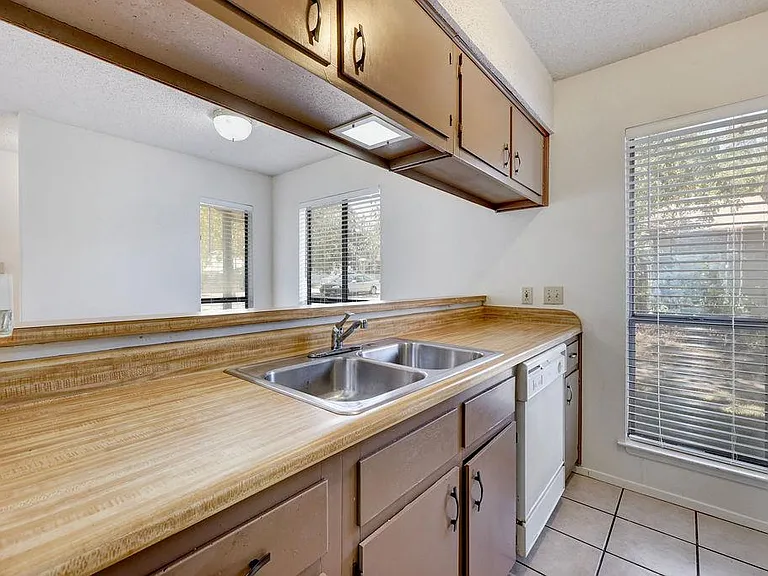 5619 Clay Ave #B — Photo 5