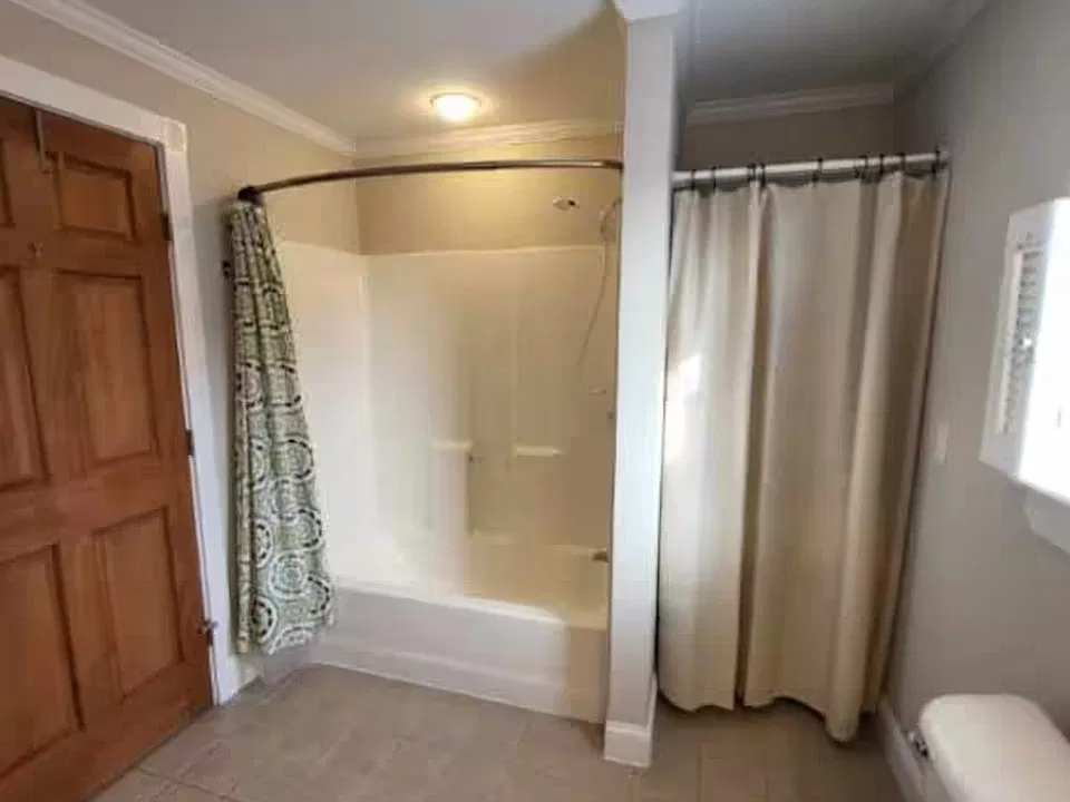 401 Main St #1