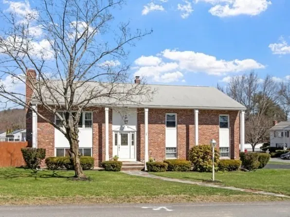 86 Anderson Dr, Methuen, MA 01844