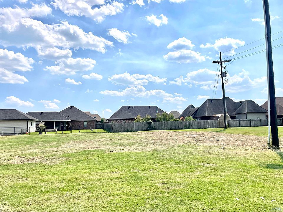 2nd image of 529 Lancaster Dr