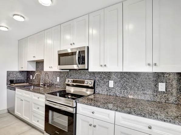 1221 NE 9th Street #1-2, Pompano Beach, FL 33060