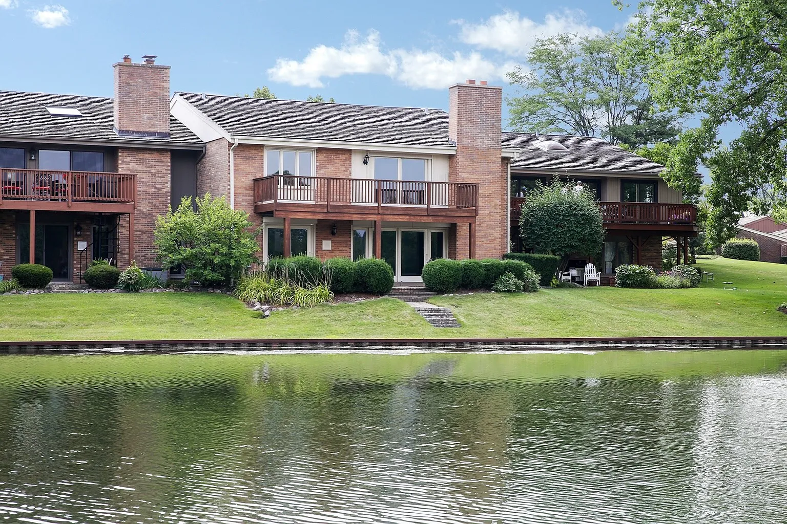 80 Briarwood Cir photo 1