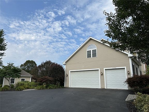 5th image of 104 Semmel Rd