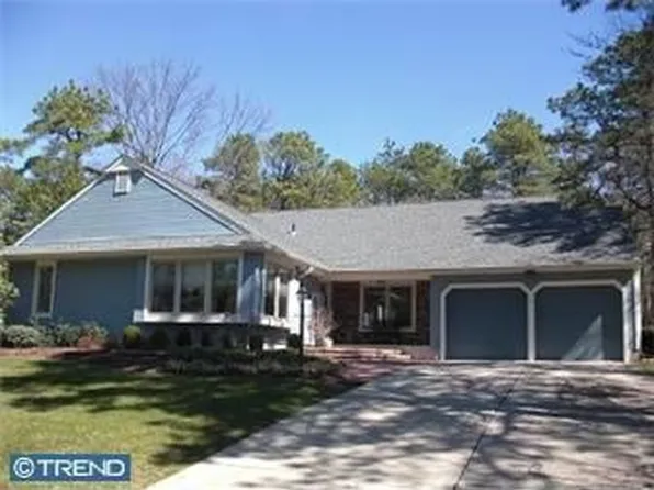 3 Kings Croft Ln, Voorhees, NJ 08043