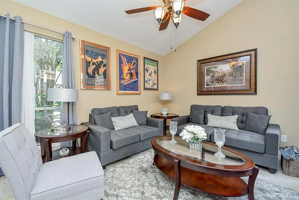 2 bed, 2.5 bath, 1802 sqft, $2,900 — Photo 2