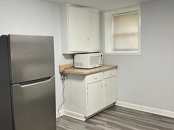 3rd image of 241 N Sandusky St APT 6
