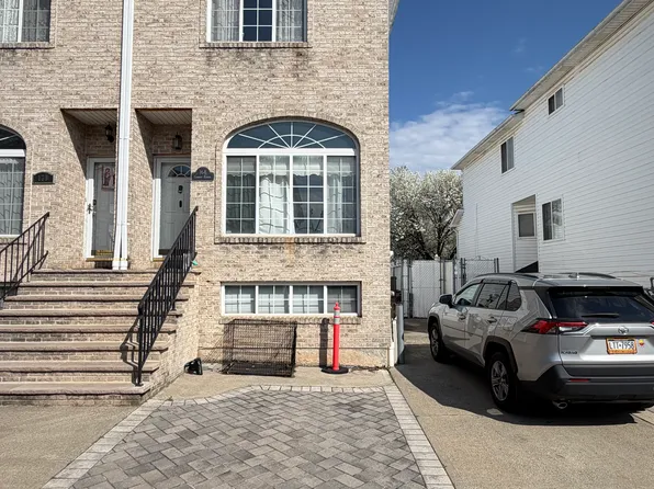 168 Camden Ave, Staten Island, NY