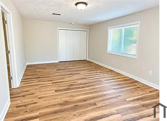 3 bed, 1293 sqft, $1,350 — Photo 2