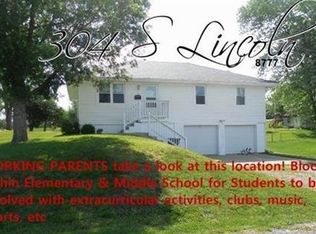 304 S Lincoln Ave, Knob Noster, MO 65336
