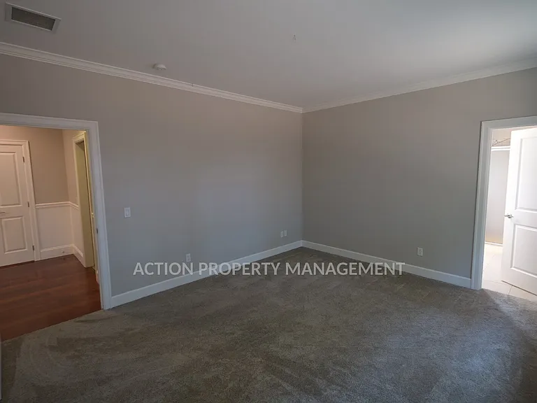103 E Cobblestone Ln — Photo 30