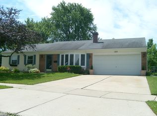 1201 Roslyn Ln, Schaumburg, IL 60194
