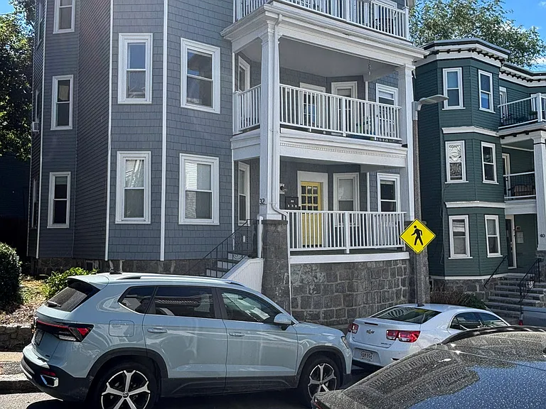 32 Parkton Unit 1