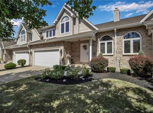 335 White Oak Ln, Grand Island, NY 14072