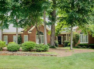 4414 Jamesford Dr, Jamestown, NC 27282