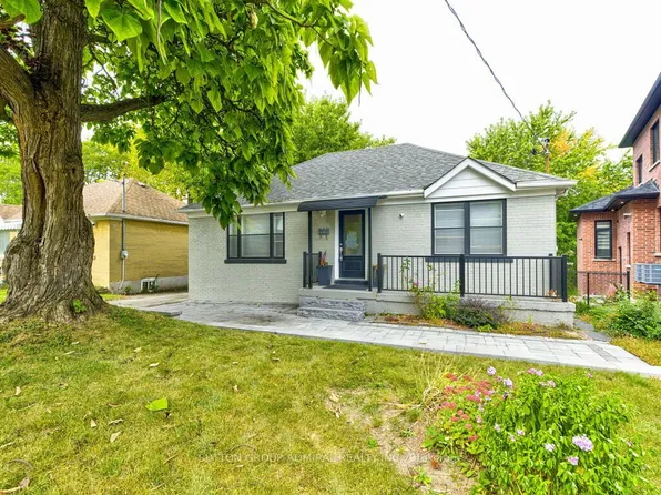 56 Lovilla Blvd, Toronto, ON M9M 1C5
