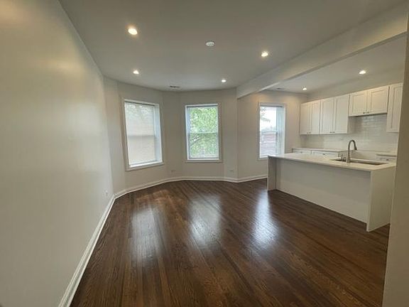 4th image of 6233 S Langley Ave #3N