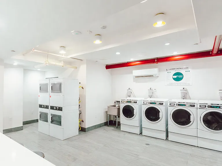 1680 Madison St #203 — Photo 19