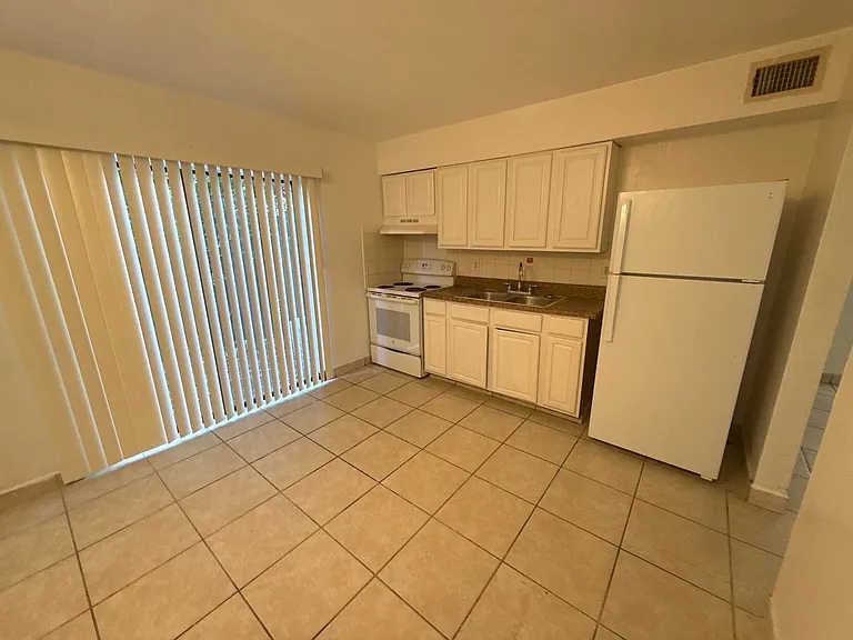 3950 Lora St — Photo 4