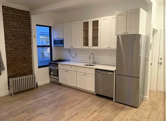 Rented by RealTegrity NY LLC | media 24