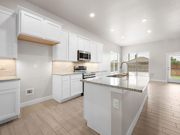 5th image of 14117 Avenue W