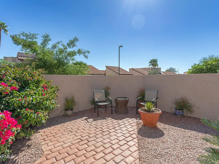 10930 E Hope Dr — Photo 25