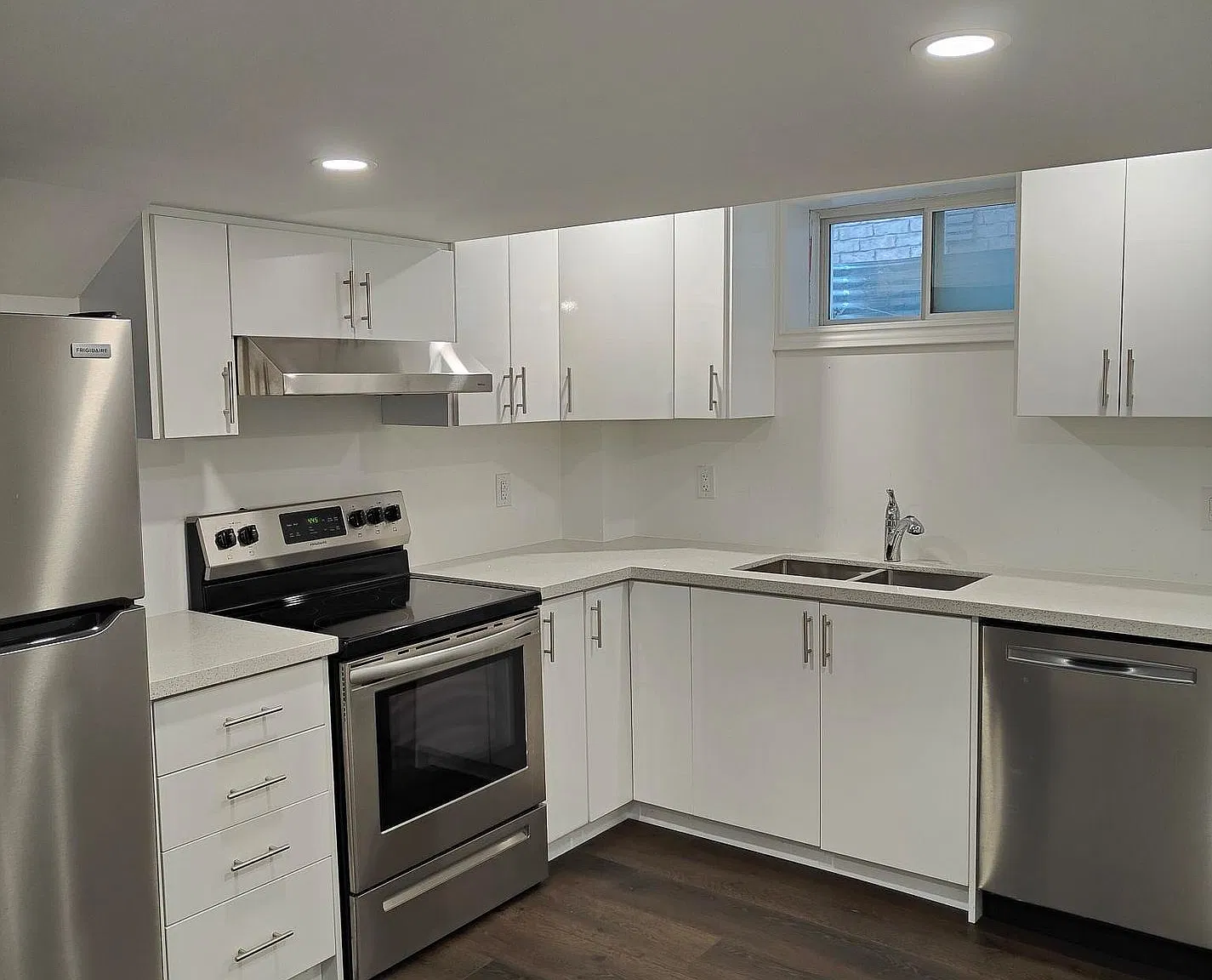 3 bed, $1,900 — Photo 4