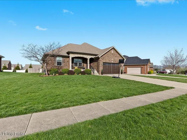 1105 Deer Fields Trce, La Grange, KY 40031