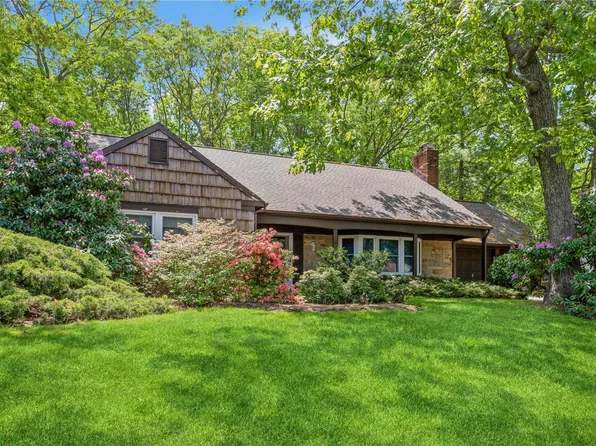 10 Franko Lane, Setauket, NY 11733