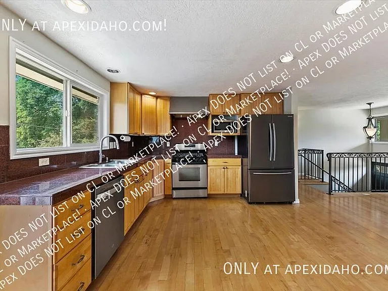 801 N Haines St — Photo 14