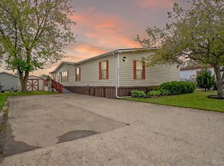14424 Grenwich Ct, Shelby Township, MI 48315