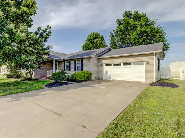 310 N Gilmore St, Charleston, MO 63834