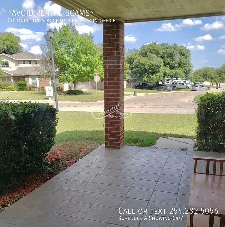 4 bed, 2.0 bath, 1958 sqft, $1,850 — Photo 3
