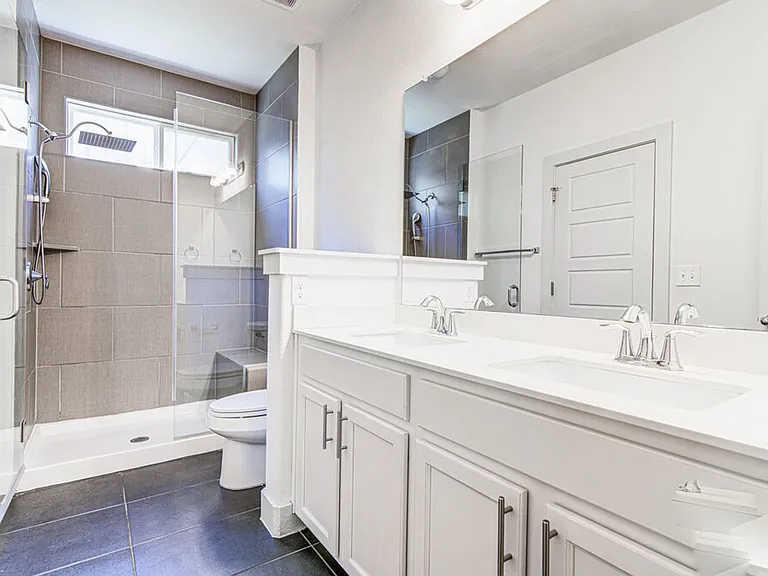 2117 Maxwell Ln — Photo 15