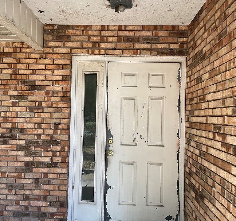 2nd image of 16400 S Jefferson Ave