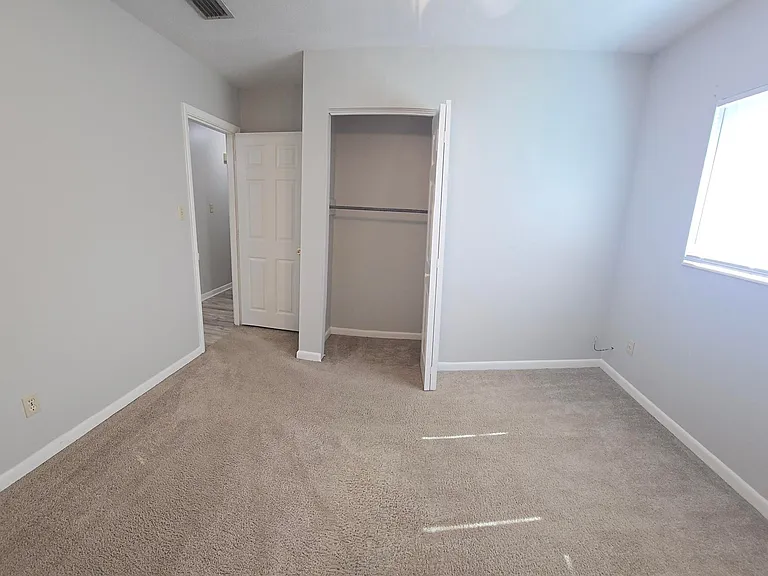 712 Newport Dr — Photo 20