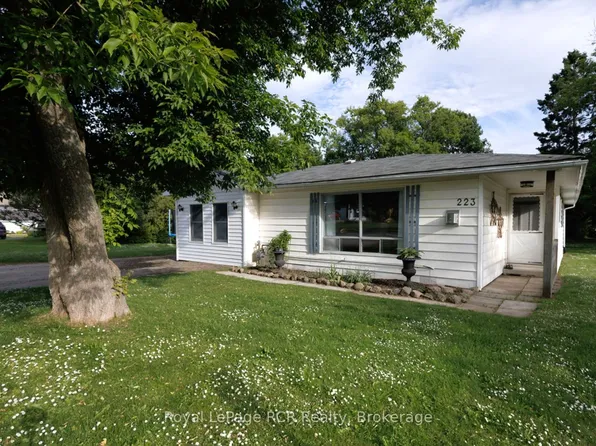223 Division St, South Bruce Peninsula, ON N0H 2T0