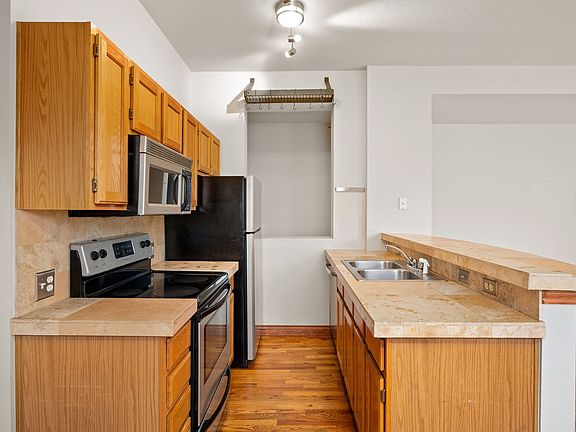 3rd image of 3249 W Fairview Pl APT 117