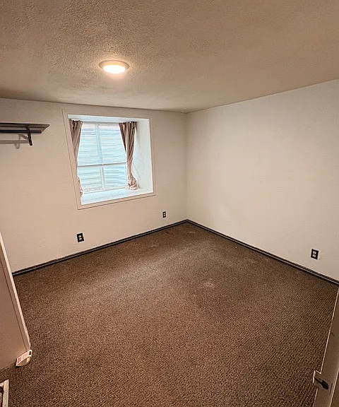 504 Woodford Ave — Photo 7