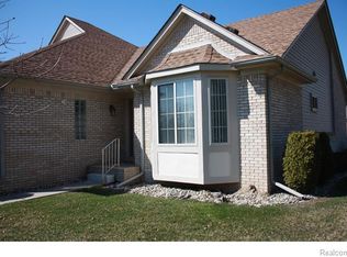 30133 Raintree Cir, Chesterfield, MI 48047