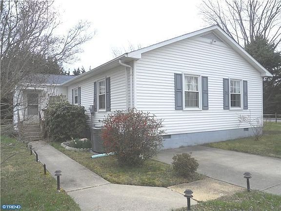 3rd image of 100 Breezewood Dr