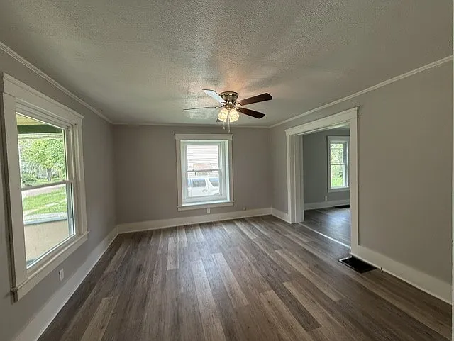3 bed, 1298 sqft, $1,000 — Photo 1