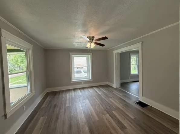 238 Haymaker Ave NW, Warren, OH 44485