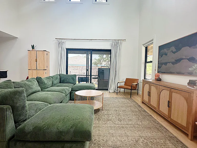 132 Foxmeyer Dr — Photo 10