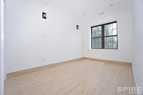 Rented by Spire Group | media 35