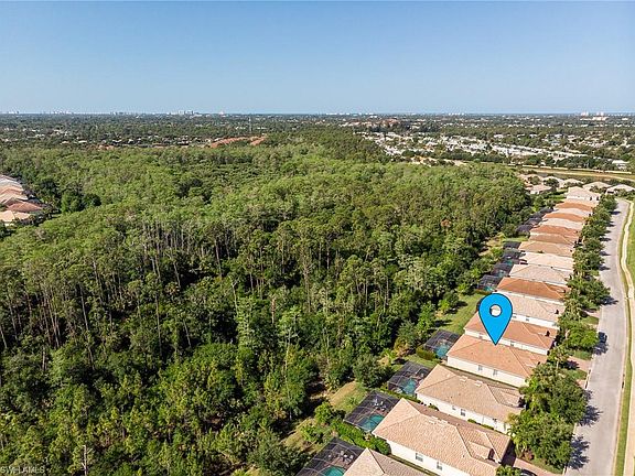 4th image of 10460 Yorkstone Dr