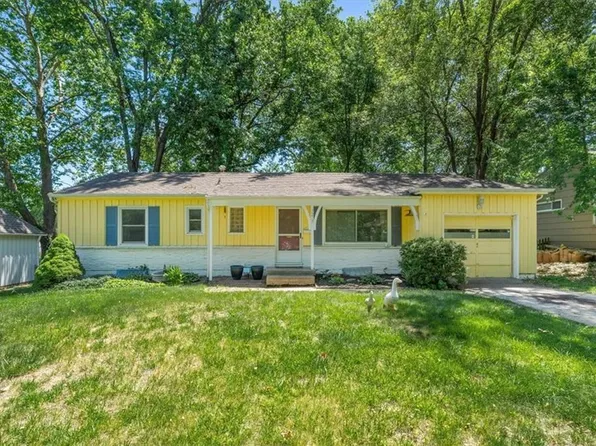 7217 W 72nd St, Overland Park, KS 66204