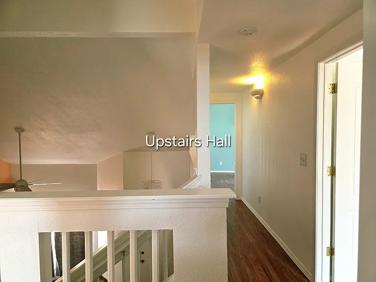 1270 Fountain Loop — Photo 9