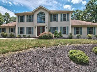 406 Deborah Dr, East Stroudsburg, PA 18301