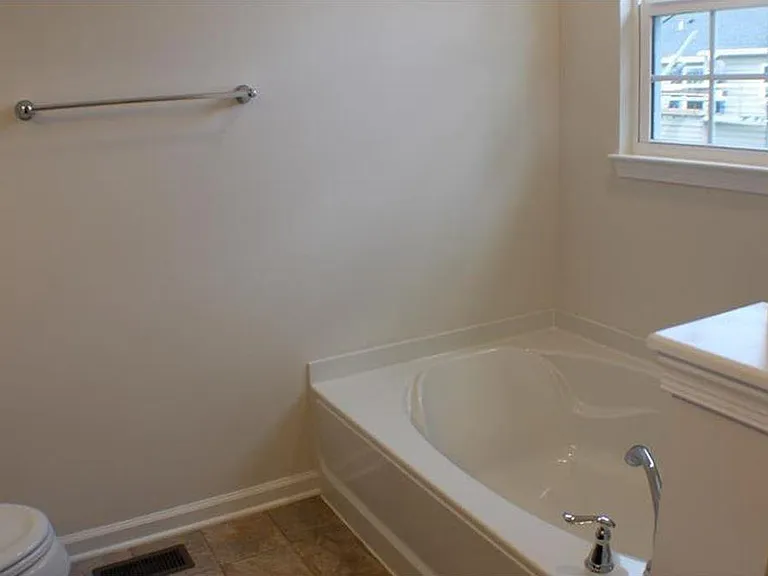 Dual sinks in Master Bath!